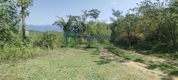 Chácara com vista para as montanhas