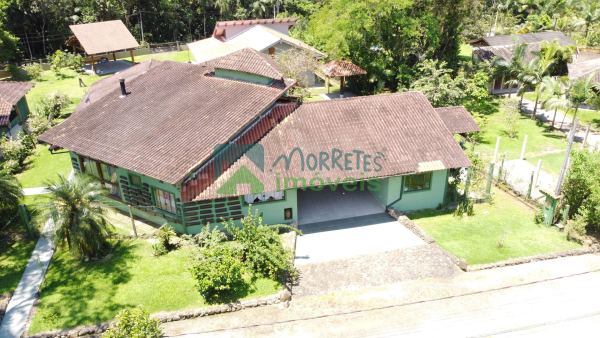 Seu Refúgio de Luxo em Morretes!