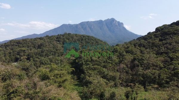Chácara com 25.000m² com rio e lagoa com peixes, chalé e casa ...