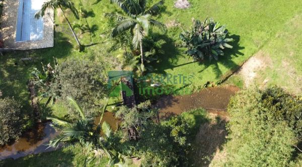Chácara com 25.000m² com rio e lagoa com peixes, chalé e casa ...