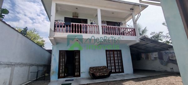 Sobrado e casa no mesmo terreno, em Morretes/PR