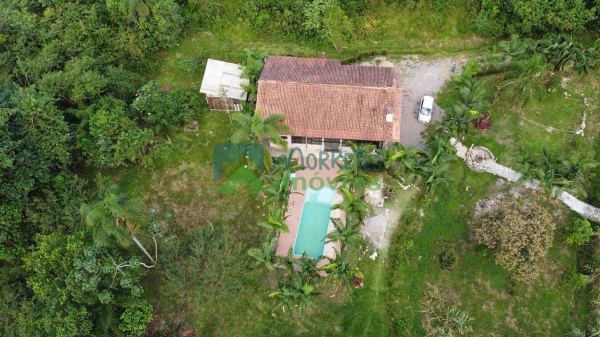 Chácara Pousada a Venda no Bairro Alto com 20.528,00m² com 6 q...