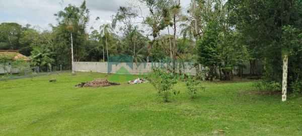 Terreno em Condomínio. Seu Refúgio Exclusivo Espera Por Você e...