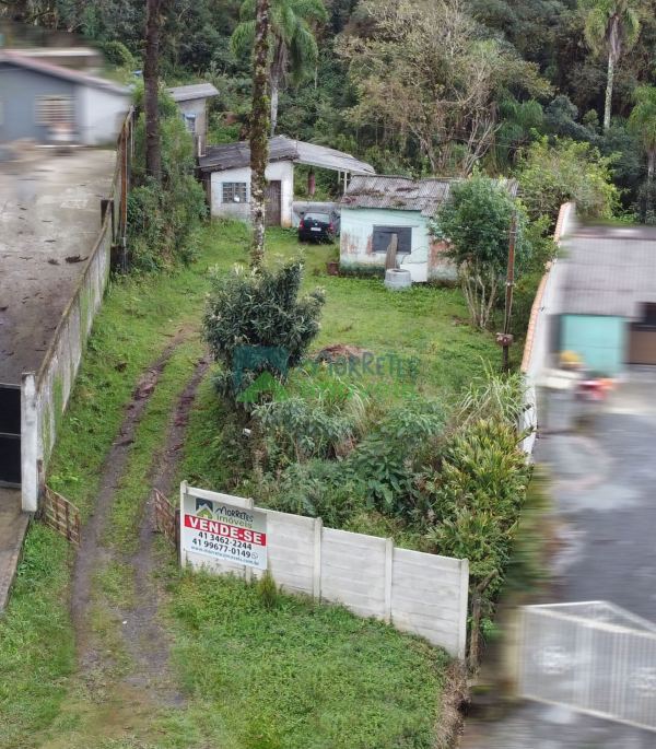 Terreno de 1830 metros com pequena casa próximo ao Portal da G...