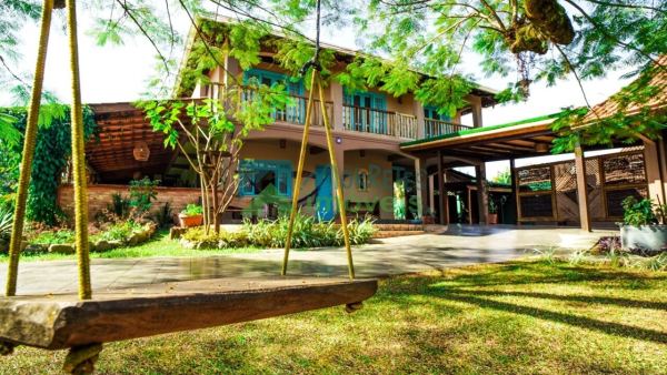 Chácara Casa Jardim