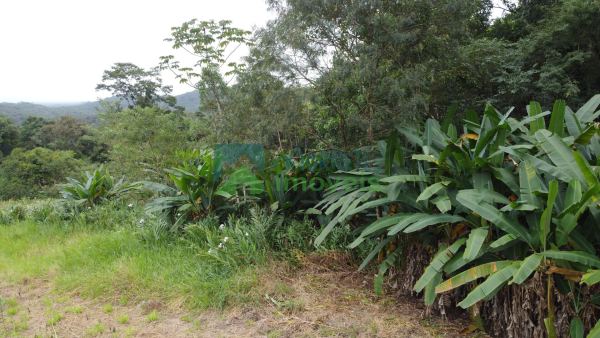 Terreno para chácara com ótima vista para as montanhas agua de...