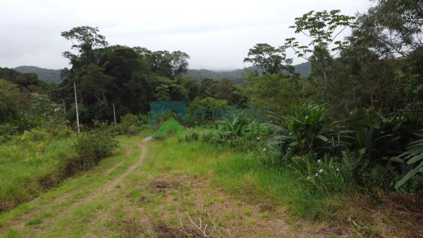 Terreno para chácara com ótima vista para as montanhas agua de...
