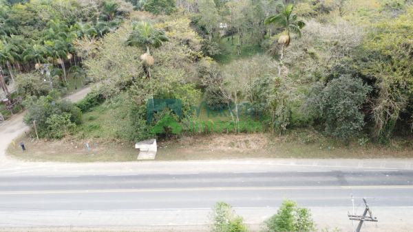 Chácara em Morretes com 34.457 m²  no Sarapiá apenas  900 metr...