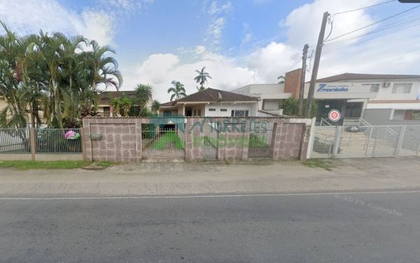 Casa Sobrado com 4 quartos sendo 2 suítes, residência ou comér...