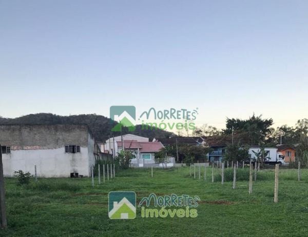 Terreno / Lote