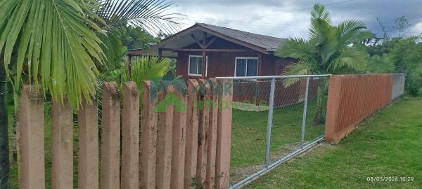 Casa Madeira em MorretesPR _ Localizada no bairro Cruz Alta.
