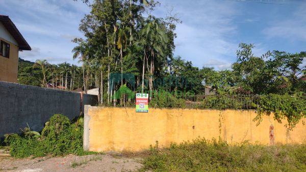 Terreno na Vila Santo Antonio com 480m² com Matrícula em Mor...