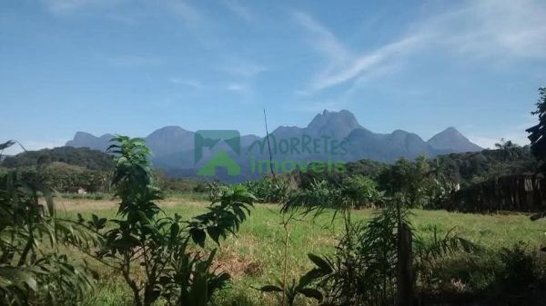 ? Chácara com 4,85 hectares, rio para banho e pesca, vista par...