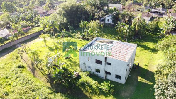 Chácara com Casa Maravilhosa em fase de acabamento de 250m² co...