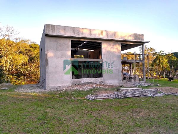 Chácara com Casa Maravilhosa em fase de acabamento de 250m² co...